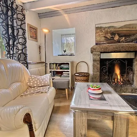 Holiday home Le Petit Moulin Kersigalec Canihuel